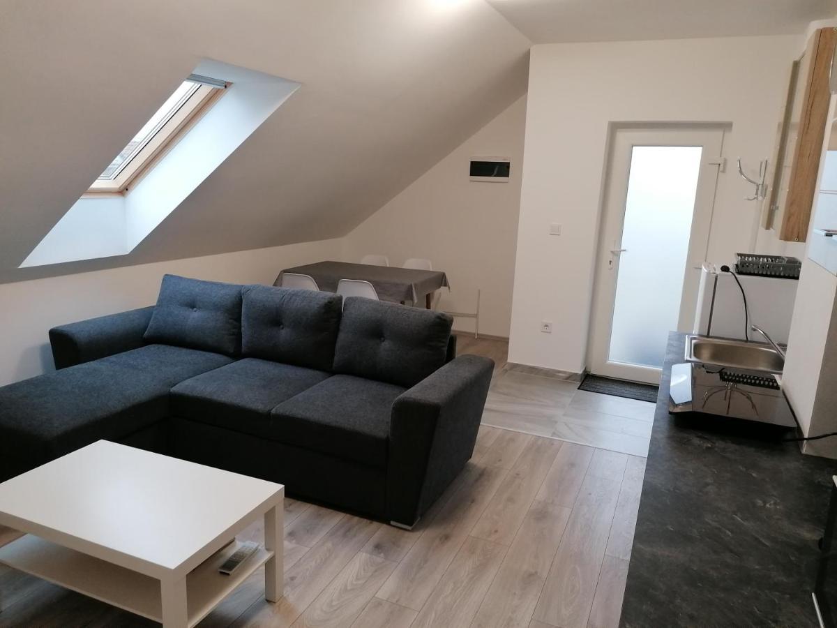 Mohacs Apartman Exteriör bild